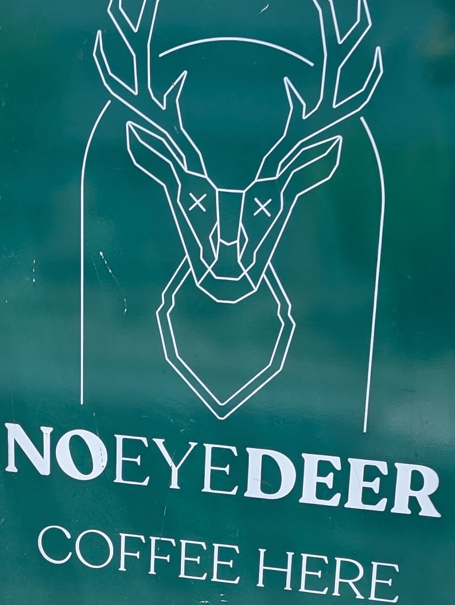 still no eye deer